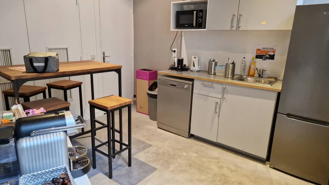 Sublet at 44 Rue Notre-Dame des Victoires 75002 Paris, Paris – photo 2