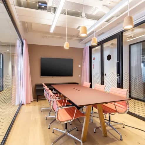 Coworking space at 1 Rue du Groupe d'Or, Blagnac – photo 3