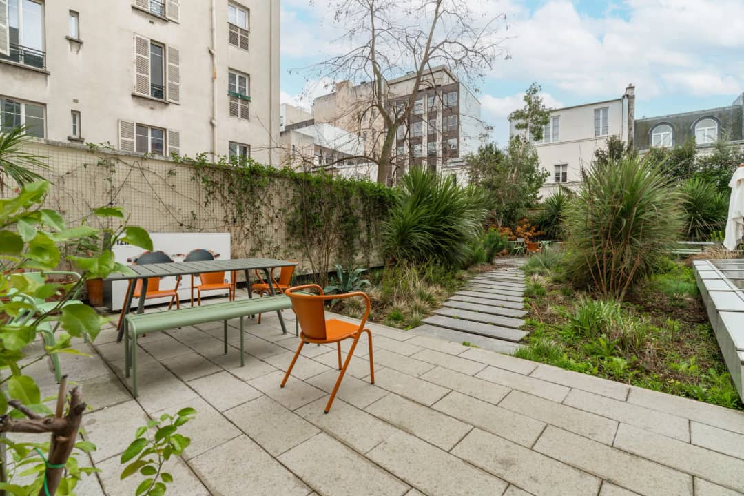 Managed office at 19 Rue de Calais, Paris