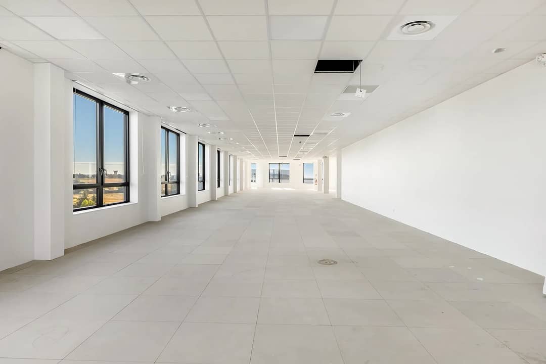 Bureau opéré 845 Avenue des Champs Blancs, Cesson-Sévigné