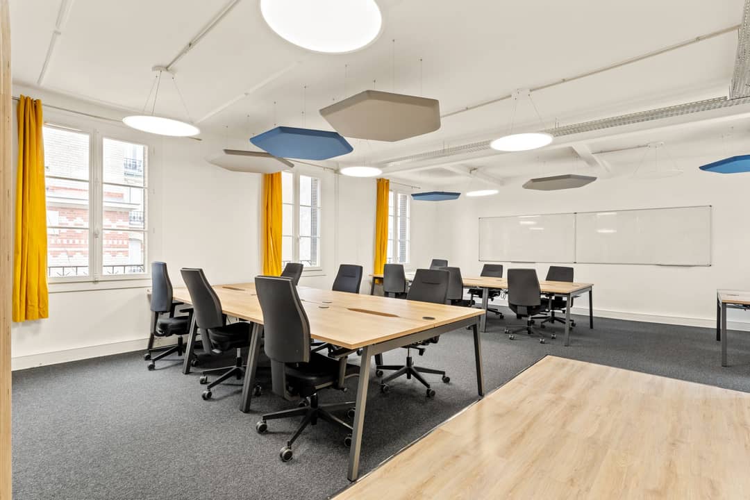 Managed office at 18 Rue Sainte-Foy, Paris