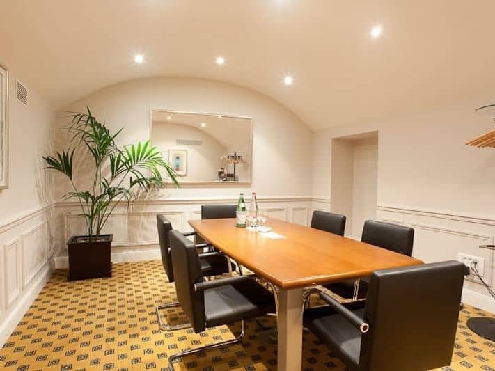 Coworking space at 27-29 rue de bassano, Paris