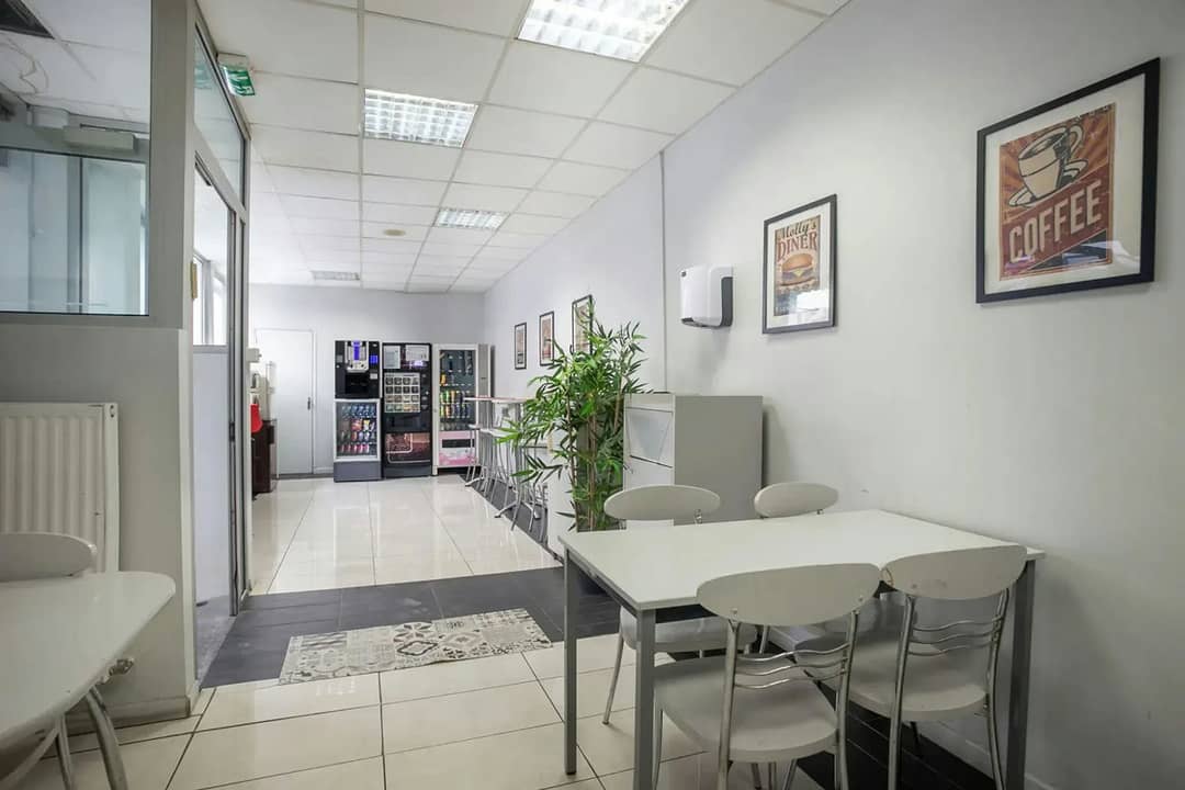 Coworking space at 20 Rue Rabelais, Montreuil – photo 5