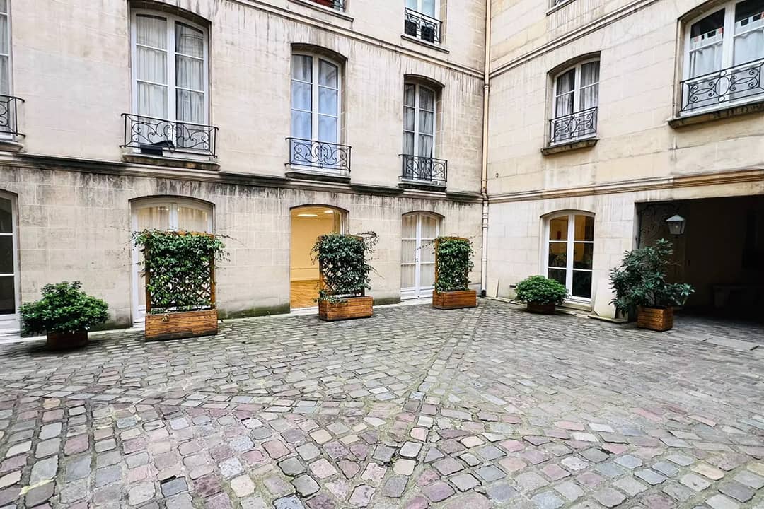 Managed office at 16 Rue du Cloitre Notre-Dame, Paris