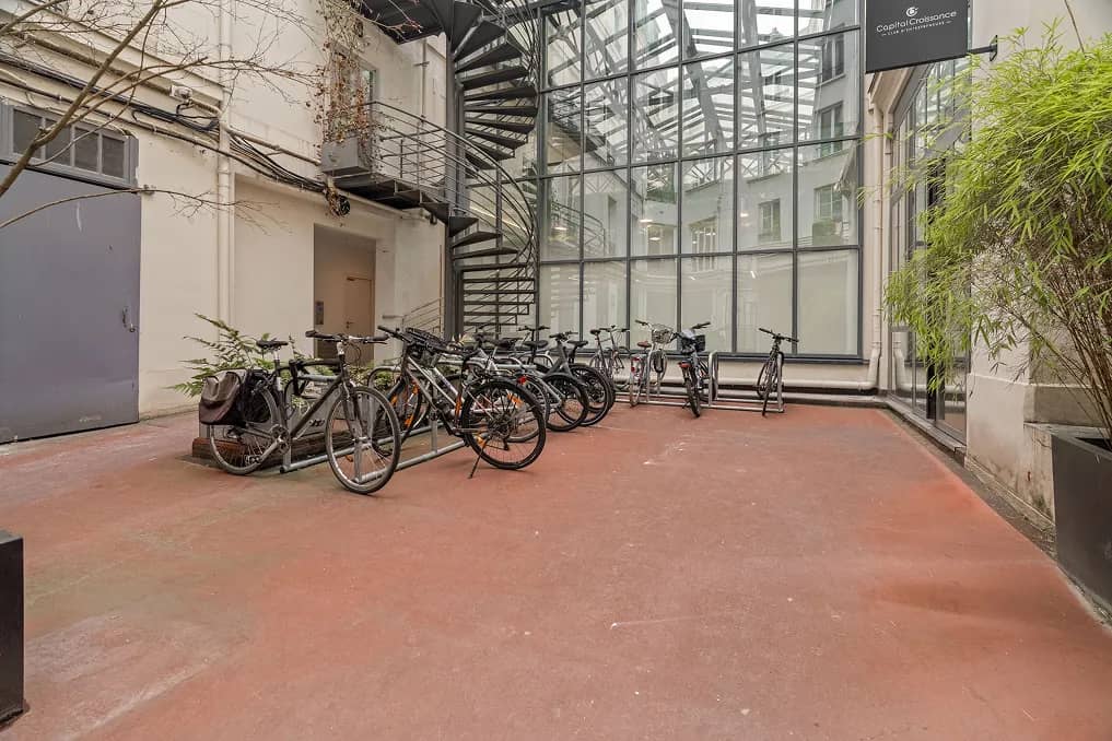 Bureau opéré 19 Rue du Rocher, Paris – photo 5