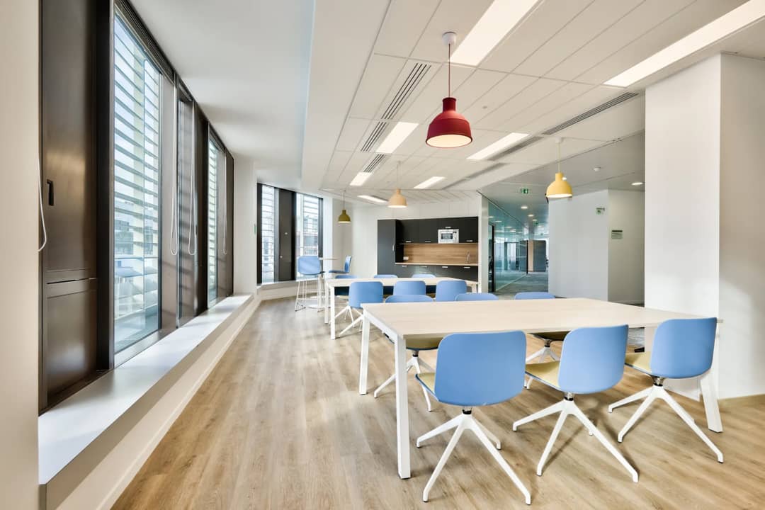 Bureau opéré 140/142 Bd Macdonald, Paris – photo 2