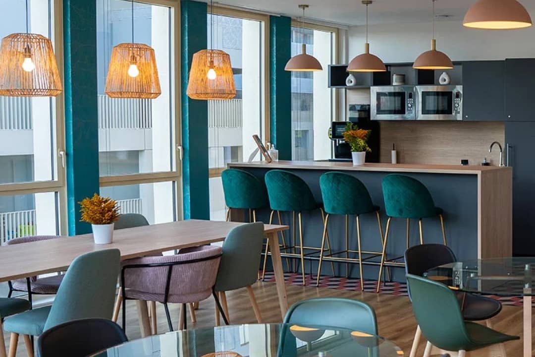 Coworking space at 43-45 Rue d'Armagnac, Bordeaux