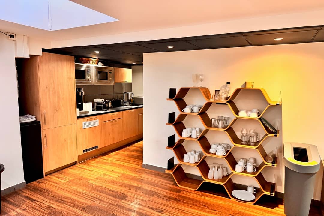 Bureau opéré 7 Rue de Chartres, Neuilly-sur-Seine – photo 4
