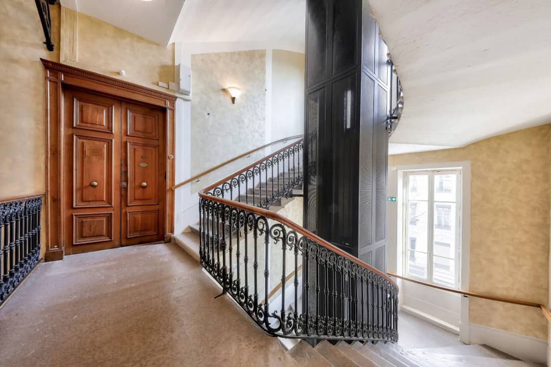 Bureau opéré 10 Rue de la République, Lyon – photo 2