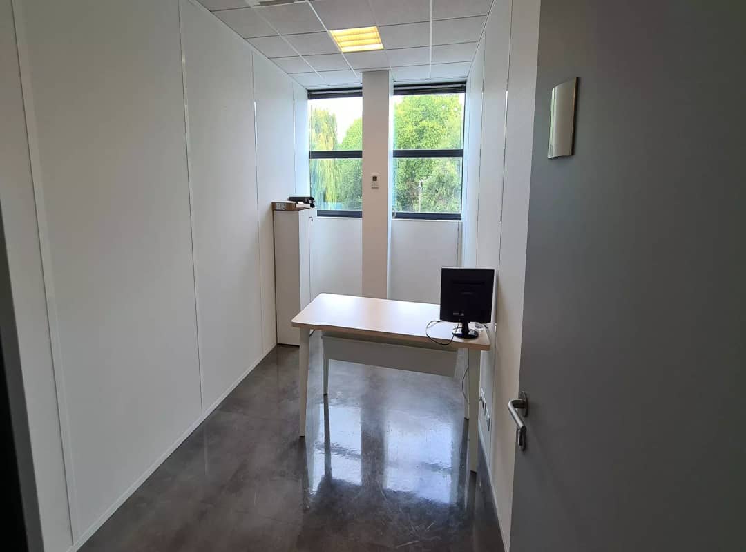 Coworking space at 1 Square Benjamin Franklin, Montigny-le-Bretonneux
