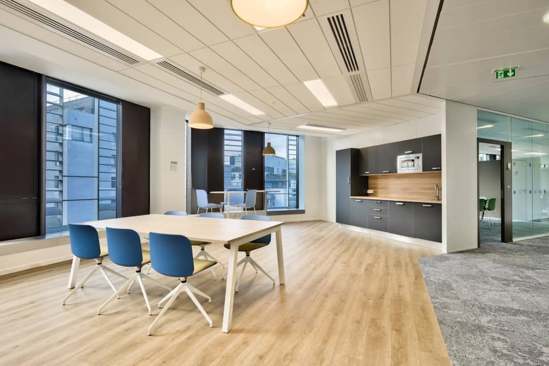 Bureau opéré 140/142 Bd Macdonald, Paris – photo 4