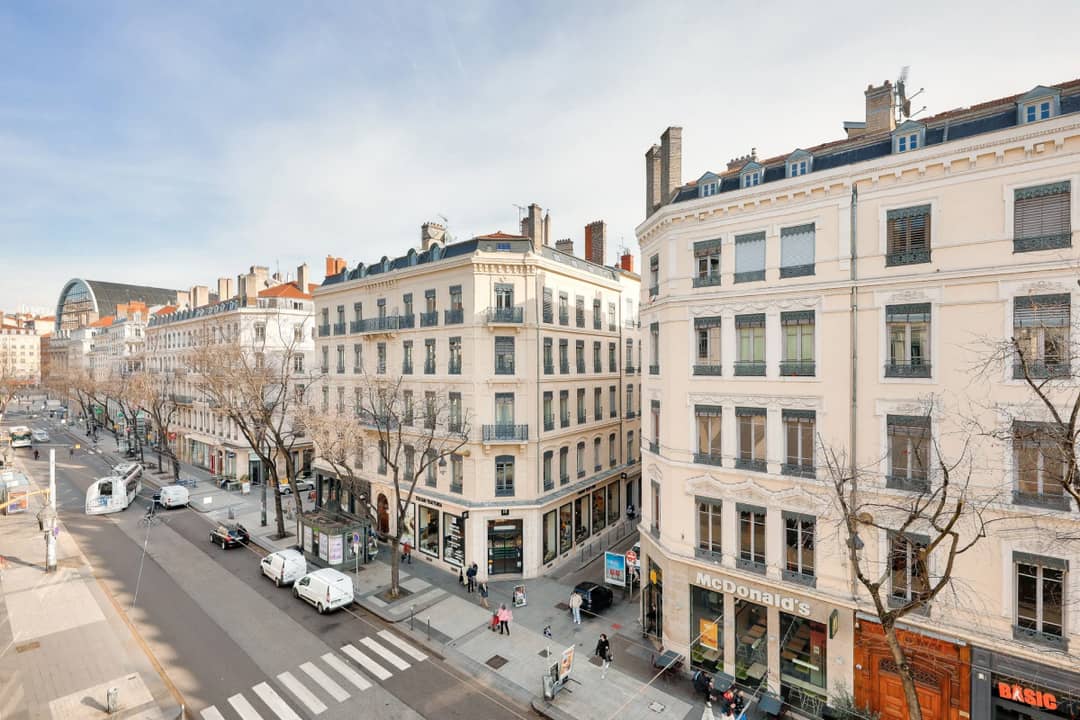Bureau opéré 10 Rue de la République, Lyon – photo 1