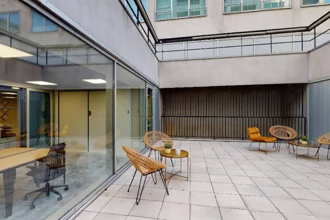 Coworking space at 143 Rue d'Athènes, Lille – photo 4