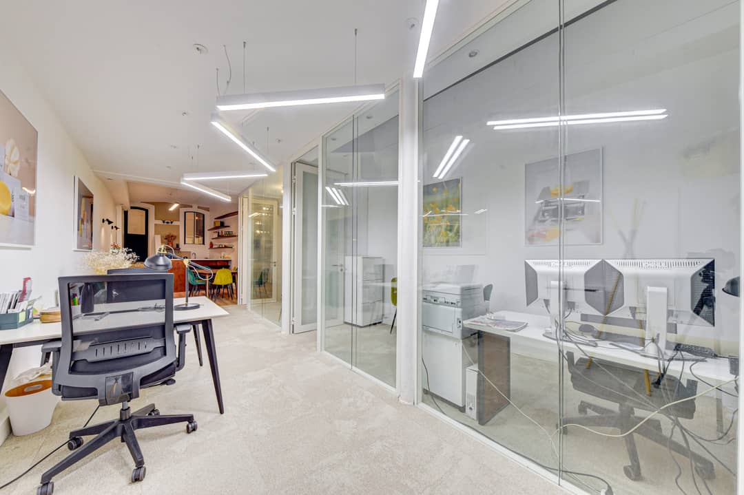 Bureau opéré 83 Rue d'Amsterdam, Paris