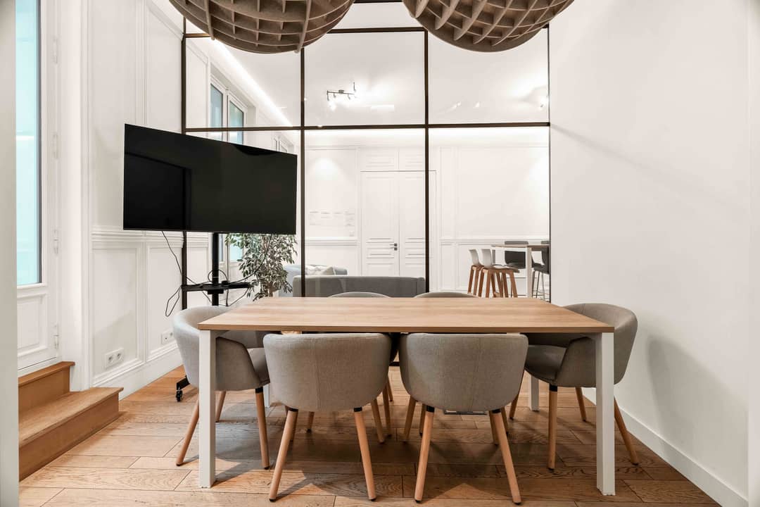 Managed office at 14 Av. Franklin Delano Roosevelt, Paris