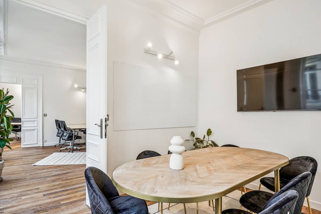 Bureau opéré 55 Rue des Petites Écuries, Paris – photo 1