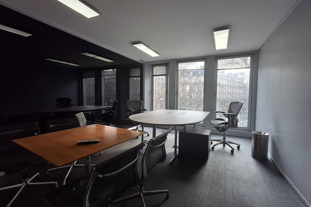 Coworking space at 66 Avenue des Champs-Élysées, Paris