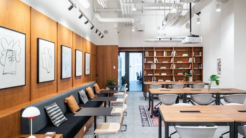 Coworking space at Via Vittor Pisani, Milano