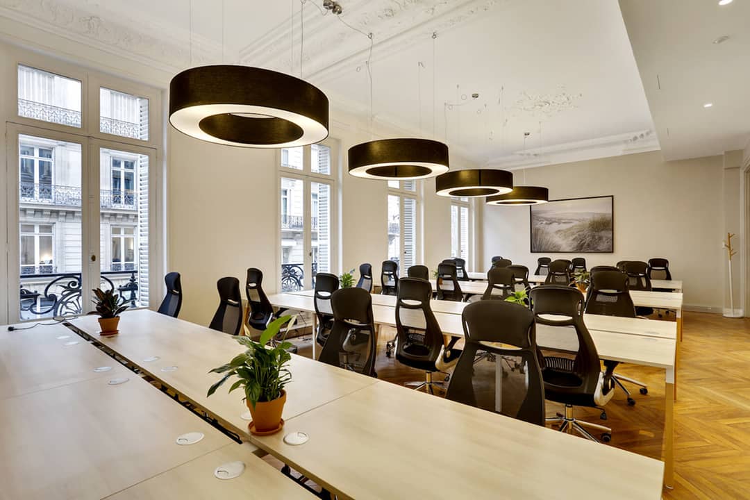 Bureau opéré 5 Avenue Pierre 1er de Serbie, Paris