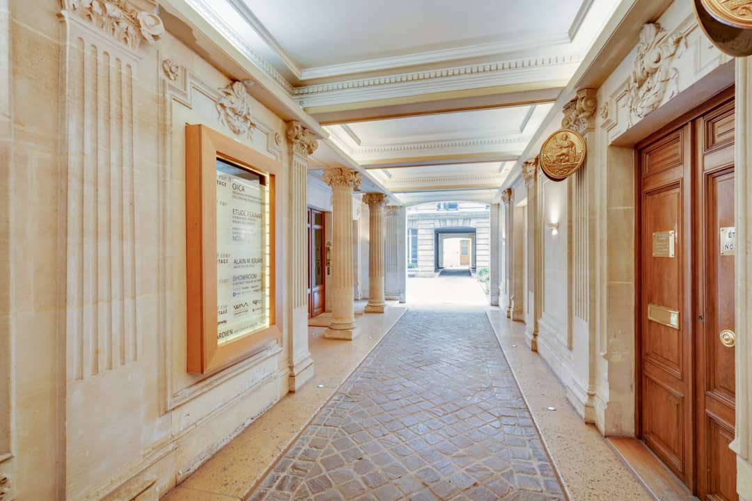 Managed office at 4 Rue de Berri, Paris