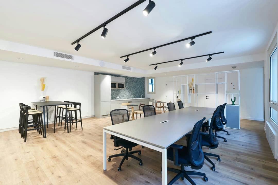 Bureau opéré 11 Rue de Grenelle, Paris – photo 1