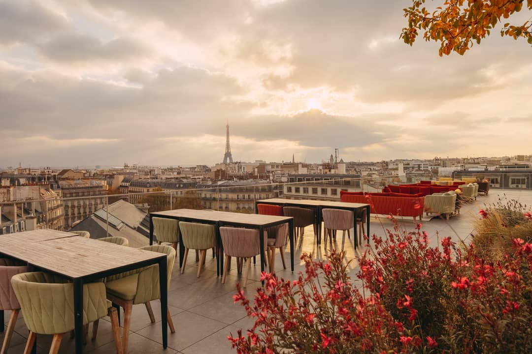 Premium business centre at 16 Avenue de Messine, Paris