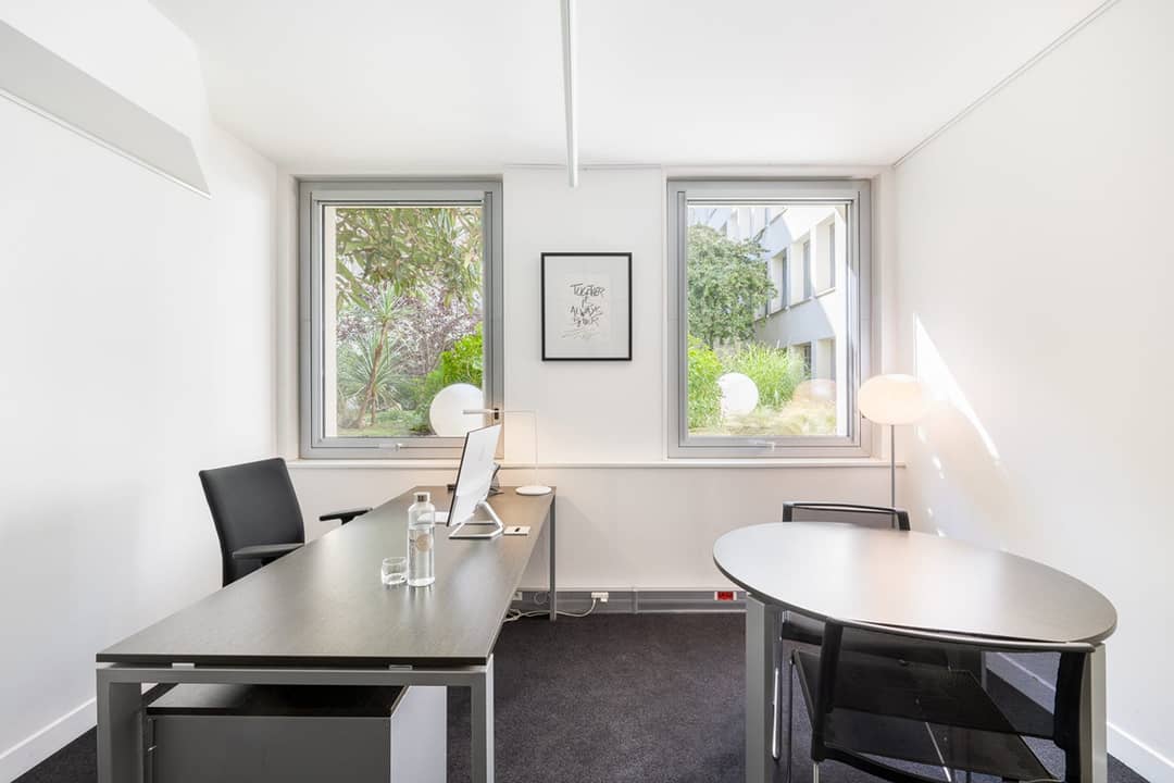 Coworking space at 20 Rue Quentin Bauchart, Paris – photo 1