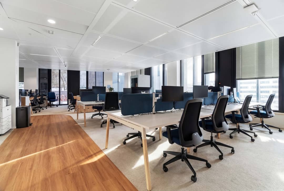 Bureau opéré 19 Place Françoise Dorin, Paris – photo 5