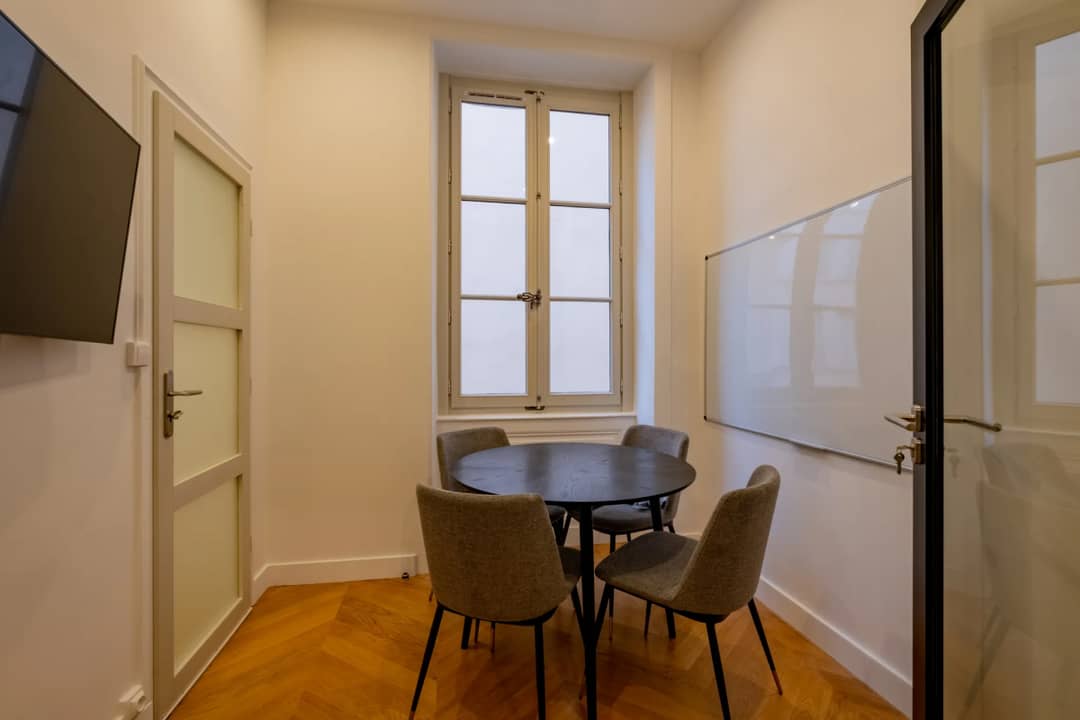 Bureau opéré 56 Rue de la République, Lyon – photo 1