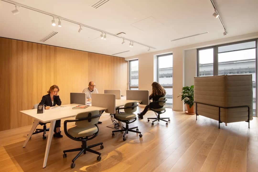 Coworking space at 31 Rue d'Armagnac, Bordeaux – photo 2
