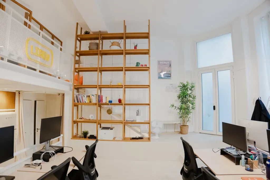 Bureau opéré 86 Rue du Faubourg Saint-Denis, Paris