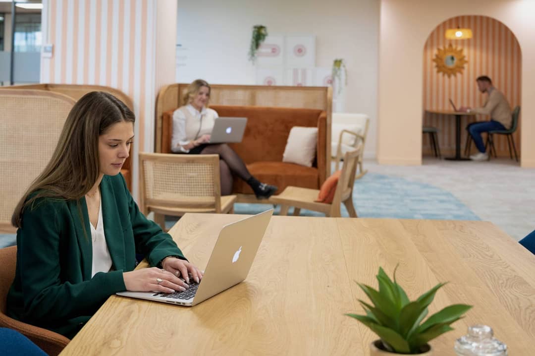 Coworking space at 42 Rue Rouget de Lisle, Suresnes – photo 2