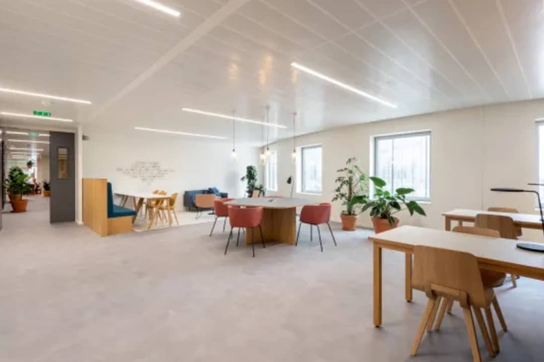 Centre de coworking 7-11 Place des Cinq Martyrs du Lycée Buffon, Paris