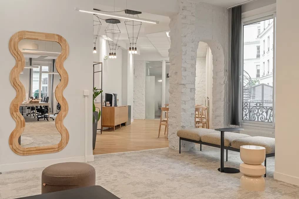 Bureau opéré 19 Rue du Rocher, Paris – photo 2