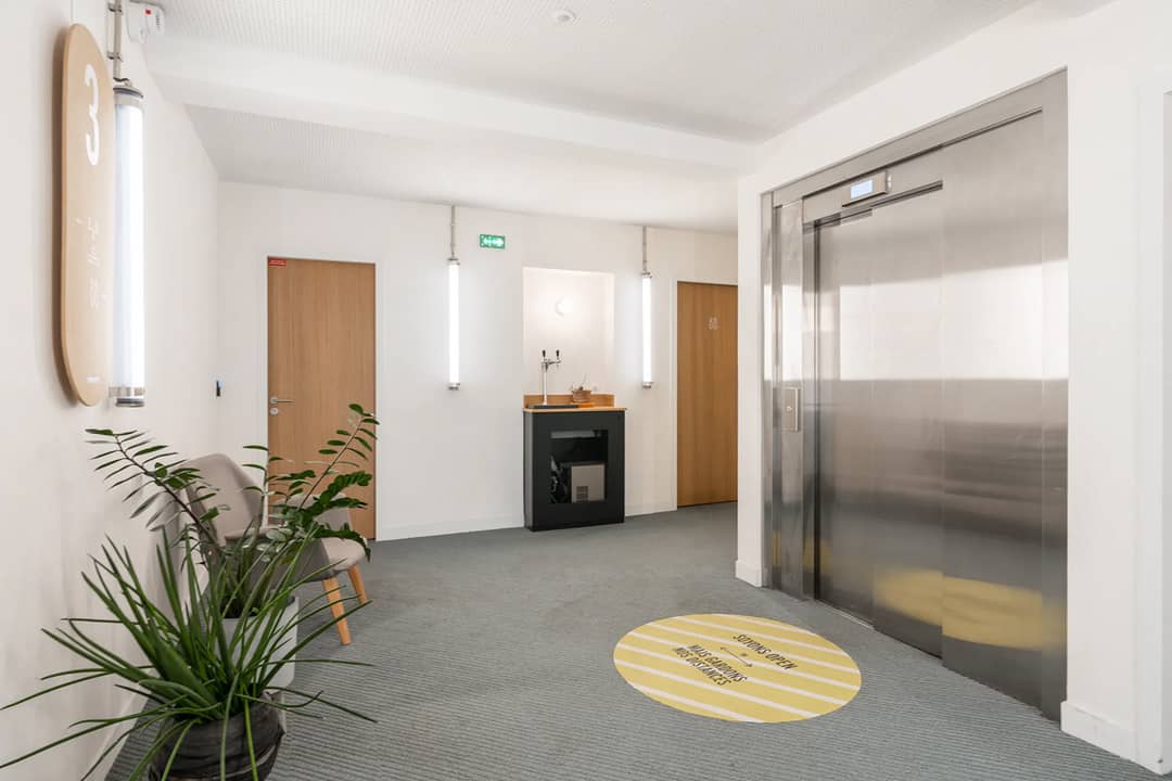 Managed office at 19 Rue de Calais, Paris – photo 5