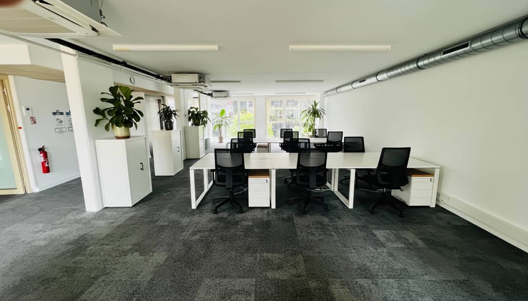 Coworking space at 77 Rue Jean Bleuzen, Vanves – photo 1