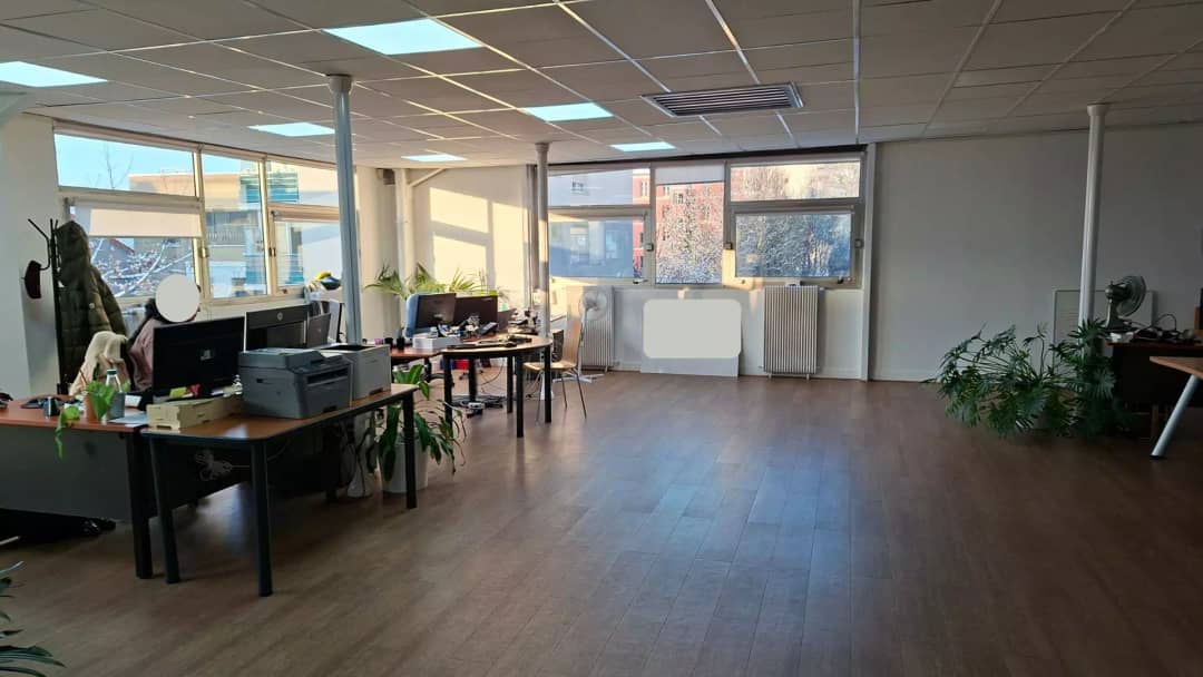 Bureau opéré 33-35 Rue de la Révolution, Montreuil