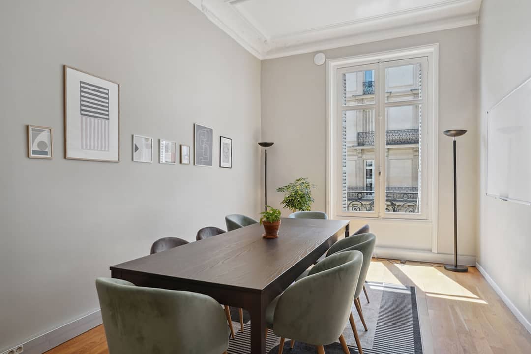 Bureau opéré 5 Avenue Pierre 1er de Serbie, Paris – photo 3