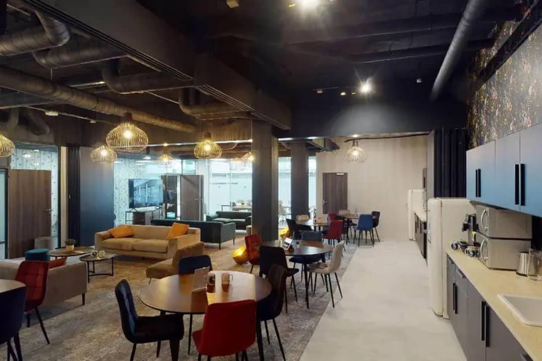 Coworking space at 143 Rue d'Athènes, Lille – photo 5