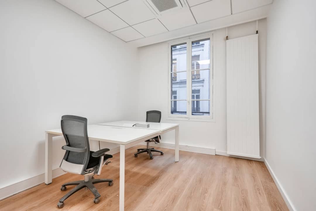 Bureau opéré 144 Boulevard Haussmann, Paris – photo 1
