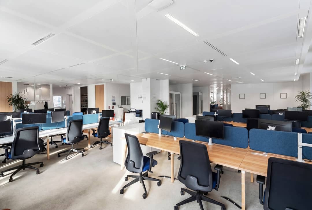 Bureau opéré 19 Place Françoise Dorin, Paris – photo 3