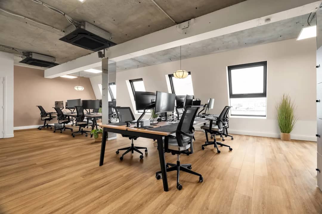 Bureau opéré 37 Rue Adam Ledoux, Courbevoie