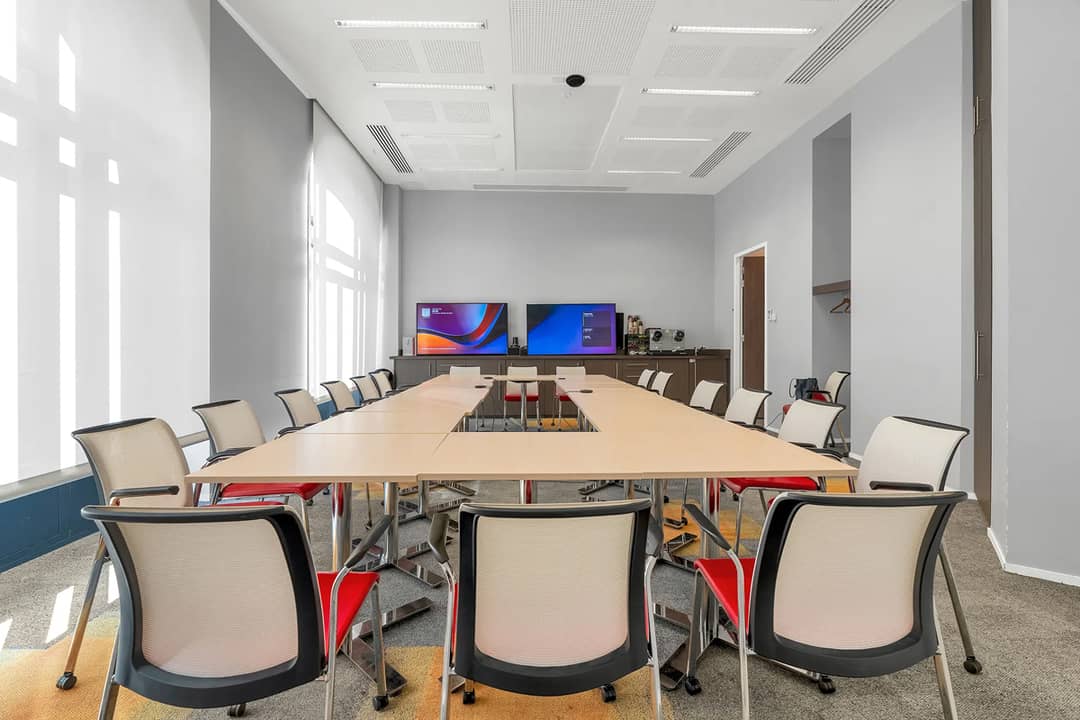 Bureau opéré 9 Rue de Presbourg, Paris